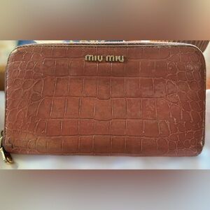 Miu Miu Nuetral Pink Croc-Embossed Zippy Continental Wallet
